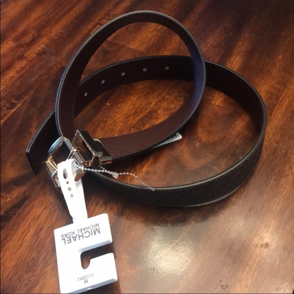 Michael kors twist reversible belt. - Picture 3 of 16